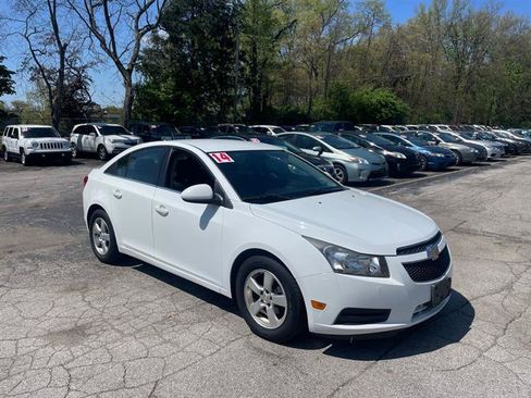 Used 2014 Chevrolet Cruze LT FWD image 3