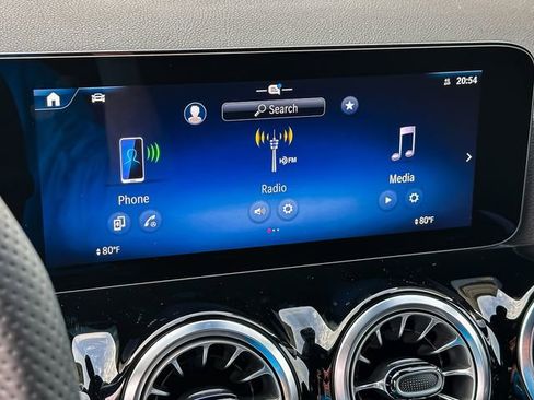 New 2025 Mercedes-Benz GLA 250 image 17