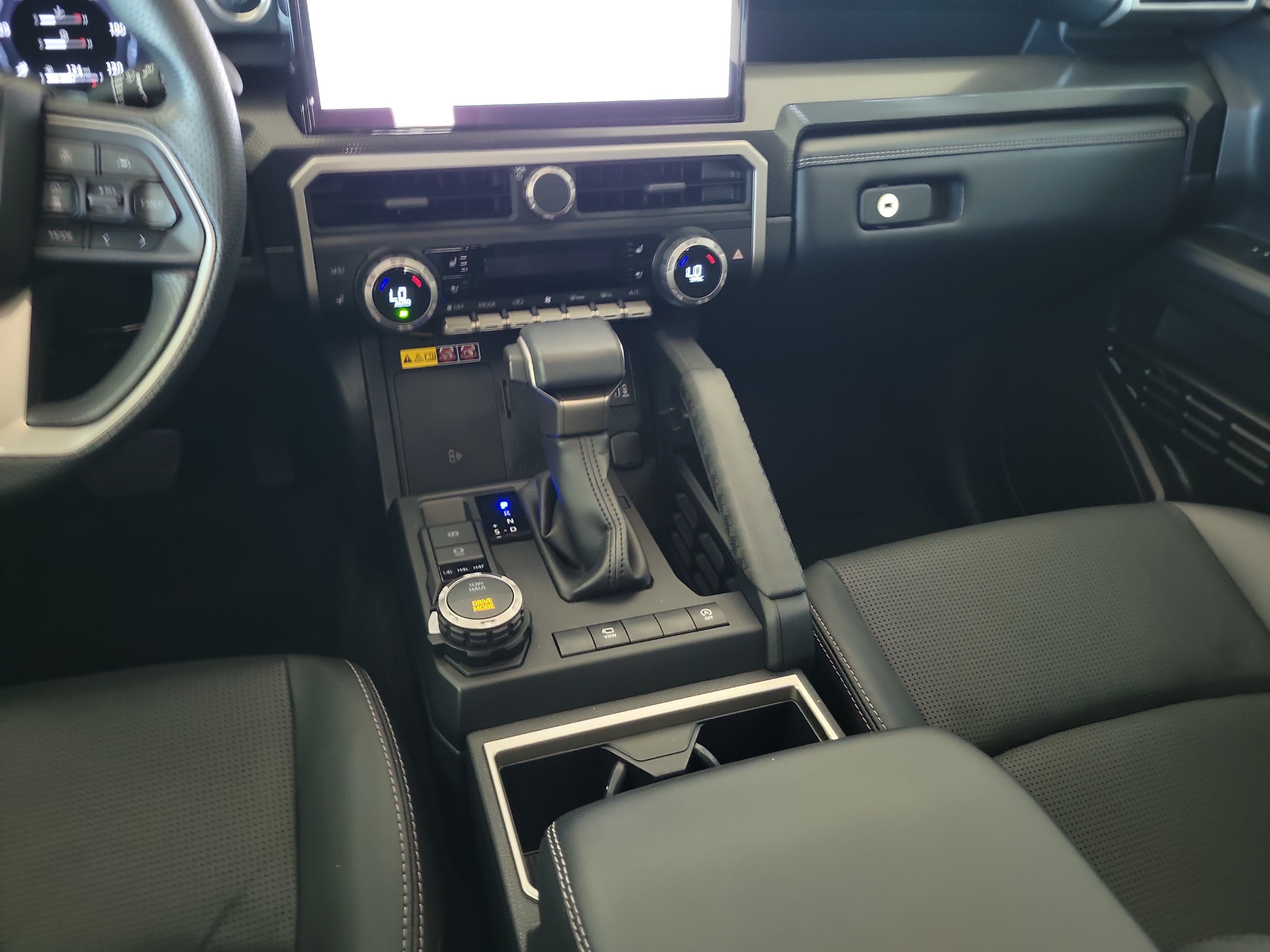 Used 2025 Toyota 4Runner Limited AWD/4WD image 21
