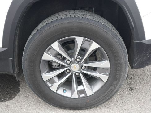 New 2025 Chevrolet Equinox LT w/ Safety and Technology Package image 11