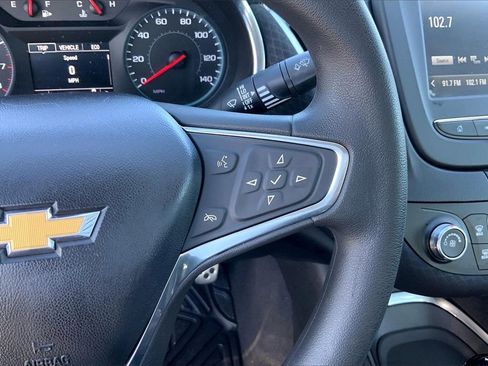 Used 2017 Chevrolet Malibu LT image 12