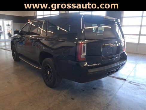 Used 2018 GMC Yukon XL SLT w/ Open Road Package image 6