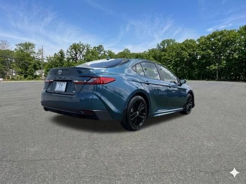 Used 2026 Toyota Camry SE w/ Convenience Package FWD image 9
