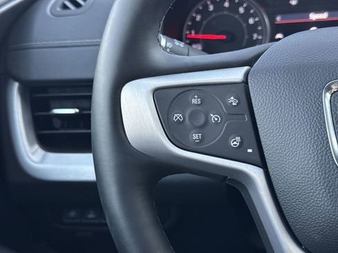 Used 2024 GMC Terrain SLT w/ Tech Package image 19