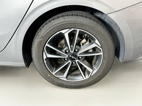 Used 2024 Kia Forte LXS FWD image 11