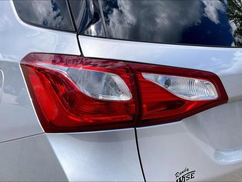 Certified 2021 Chevrolet Equinox LS w/ LS Convenience Package FWD image 29