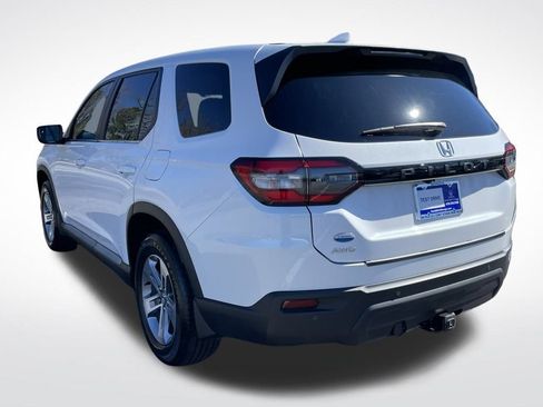 Certified 2025 Honda Pilot EX-L image 4