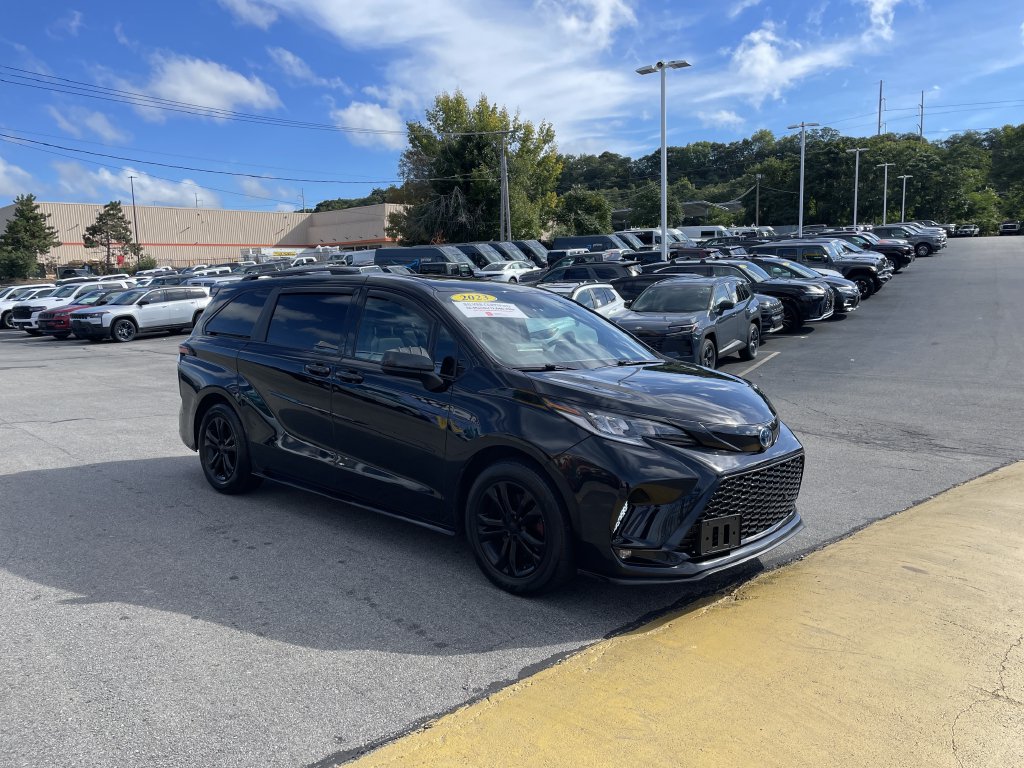 Certified 2023 Toyota Sienna XSE w/ XSE Plus Package AWD/4WD image 6