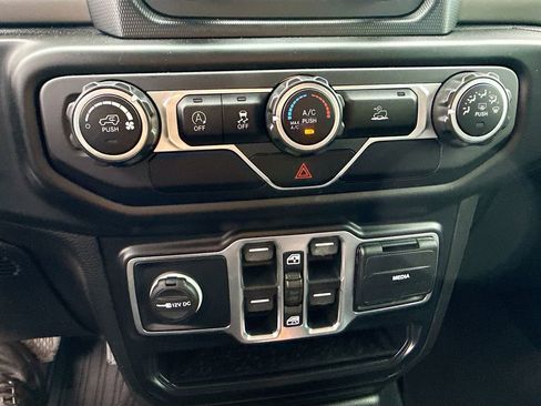 Used 2020 Jeep Gladiator Sport w/ Quick Order Package 24S image 15