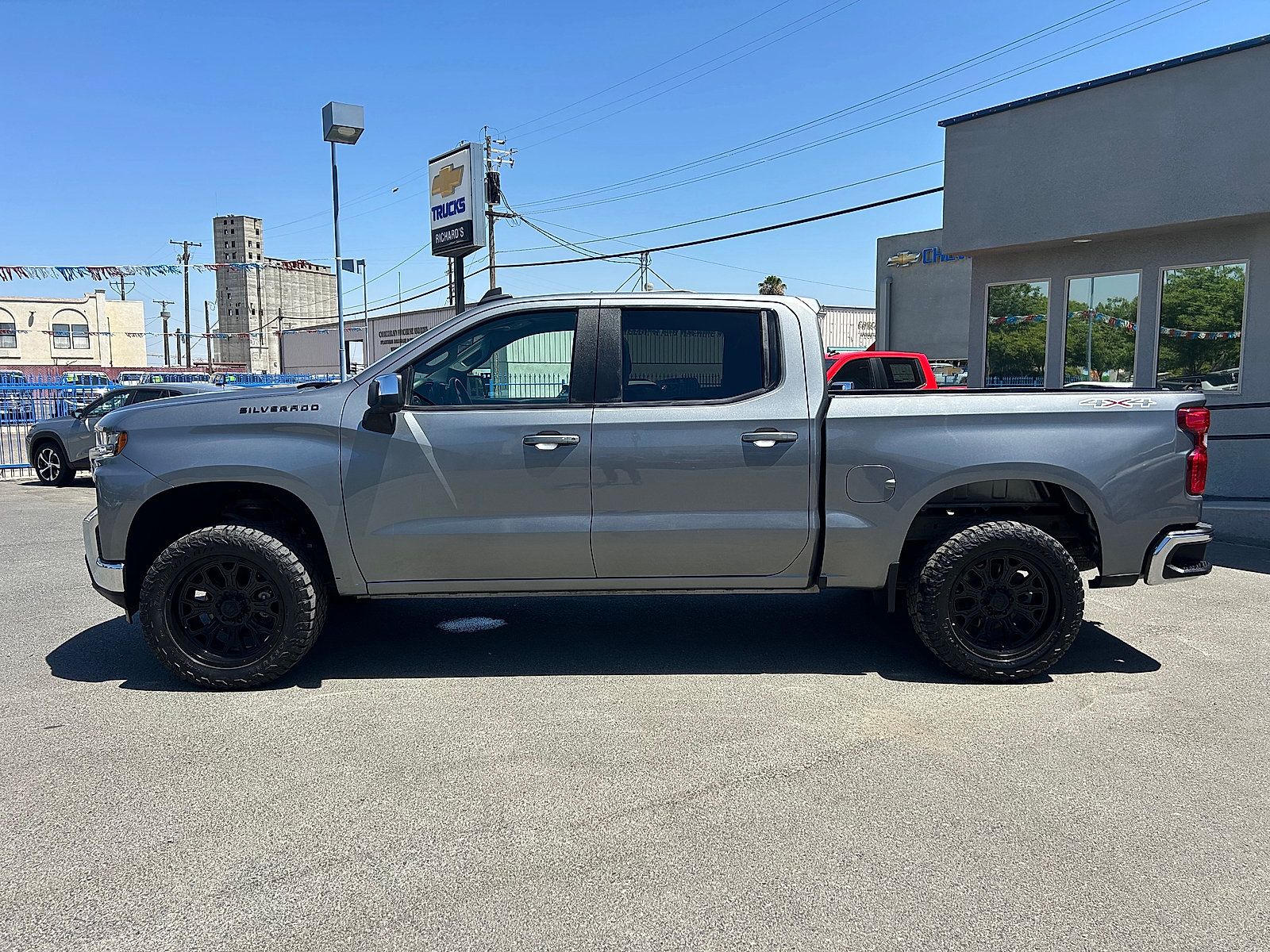 Used 2021 Chevrolet Silverado 1500 LT AWD/4WD image 6