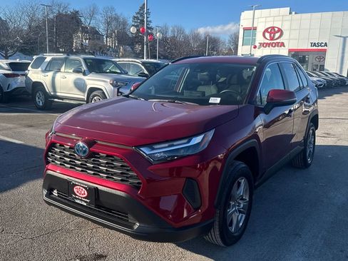 Used 2024 Toyota RAV4 XLE image 3