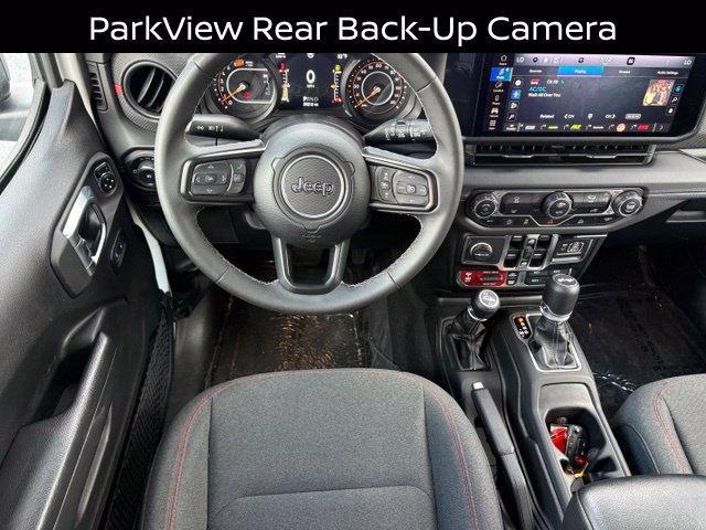 Used 2025 Jeep Wrangler Unlimited Rubicon AWD/4WD image 14