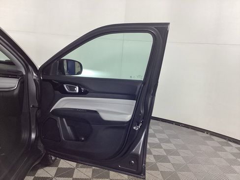 Used 2022 Jeep Compass Limited image 8