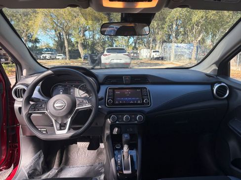 Used 2025 Nissan Versa SV image 29