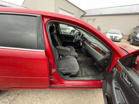 Used 2008 Chevrolet Impala LT image 29