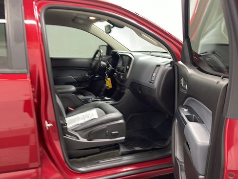 Used 2018 Chevrolet Colorado Z71 AWD/4WD image 20