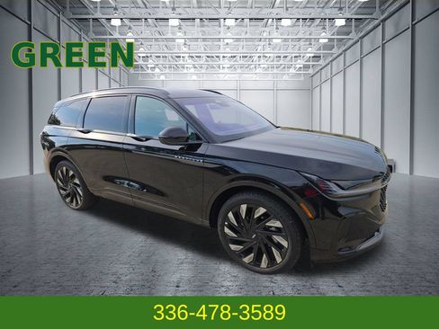 Used 2024 Lincoln Nautilus Reserve w/ Jet Appearance Package (87T) AWD/4WD image 7