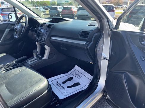 Used 2014 Subaru Forester 2.5i Limited AWD/4WD image 4