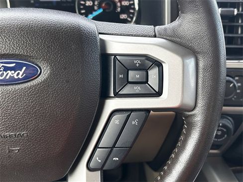 Used 2018 Ford F150 Lariat image 23
