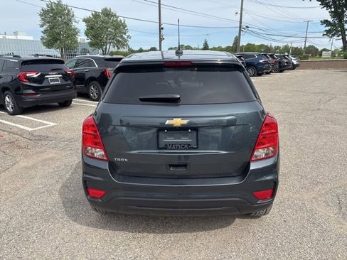 Used 2021 Chevrolet Trax LS w/ Tint and Cruise Package FWD image 4