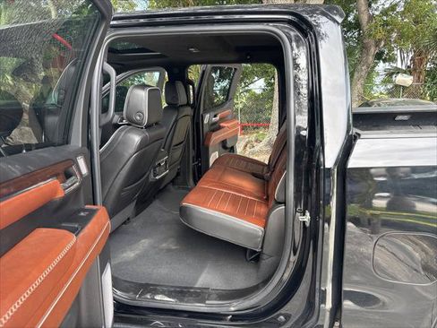 Used 2024 GMC Sierra 1500 Denali Ultimate AWD/4WD image 18