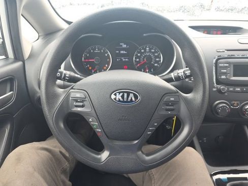 Used 2017 Kia Forte LX FWD image 13