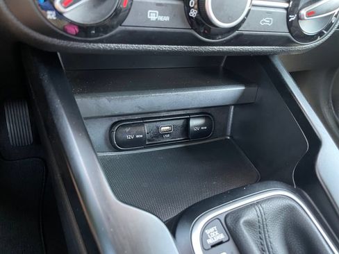 Certified 2022 Kia Seltos S FWD image 18