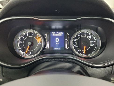 Used 2021 Jeep Cherokee Latitude Lux AWD/4WD image 23