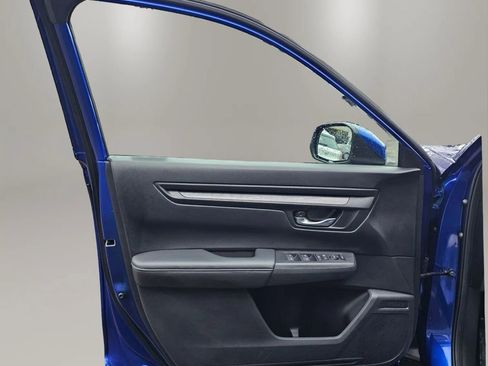 Used 2024 Honda CR-V LX image 11