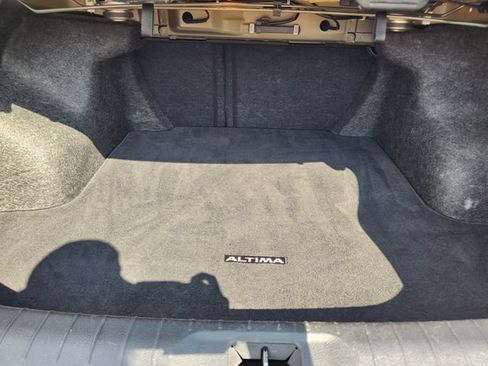 Used 2024 Nissan Altima 2.5 SV FWD image 33