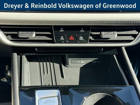 New 2026 Volkswagen Atlas Peak Edition image 18