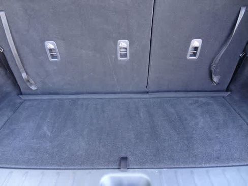 Used 2025 Nissan Pathfinder SV FWD image 9