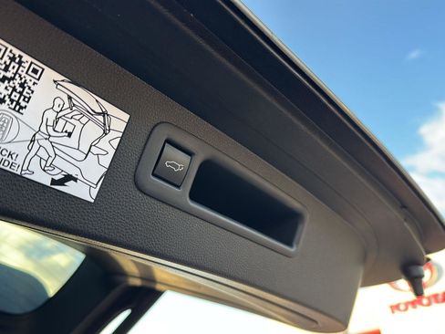 Certified 2022 Toyota Highlander Limited image 31