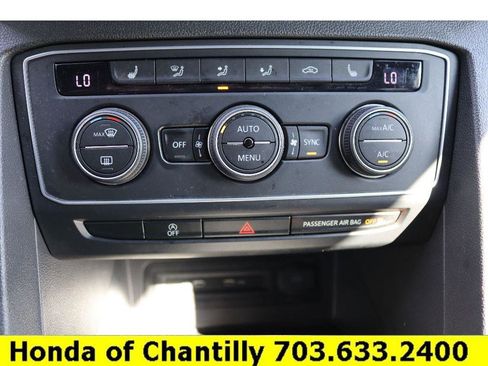 Used 2021 Volkswagen Atlas Cross Sport SE image 16