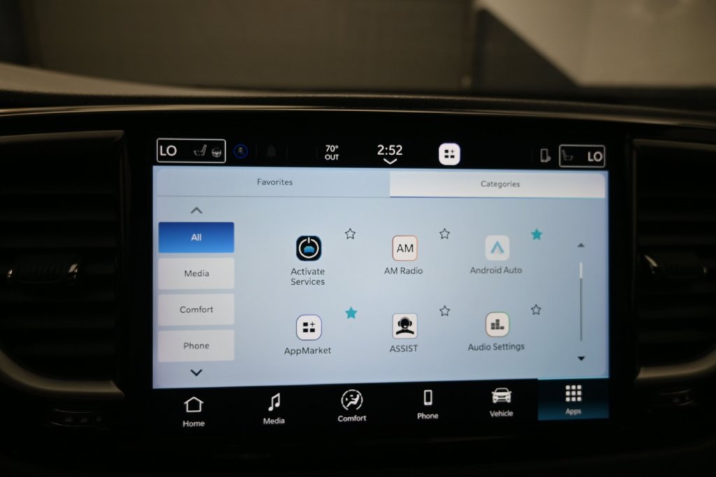 Used 2026 Chrysler Pacifica Select FWD image 10
