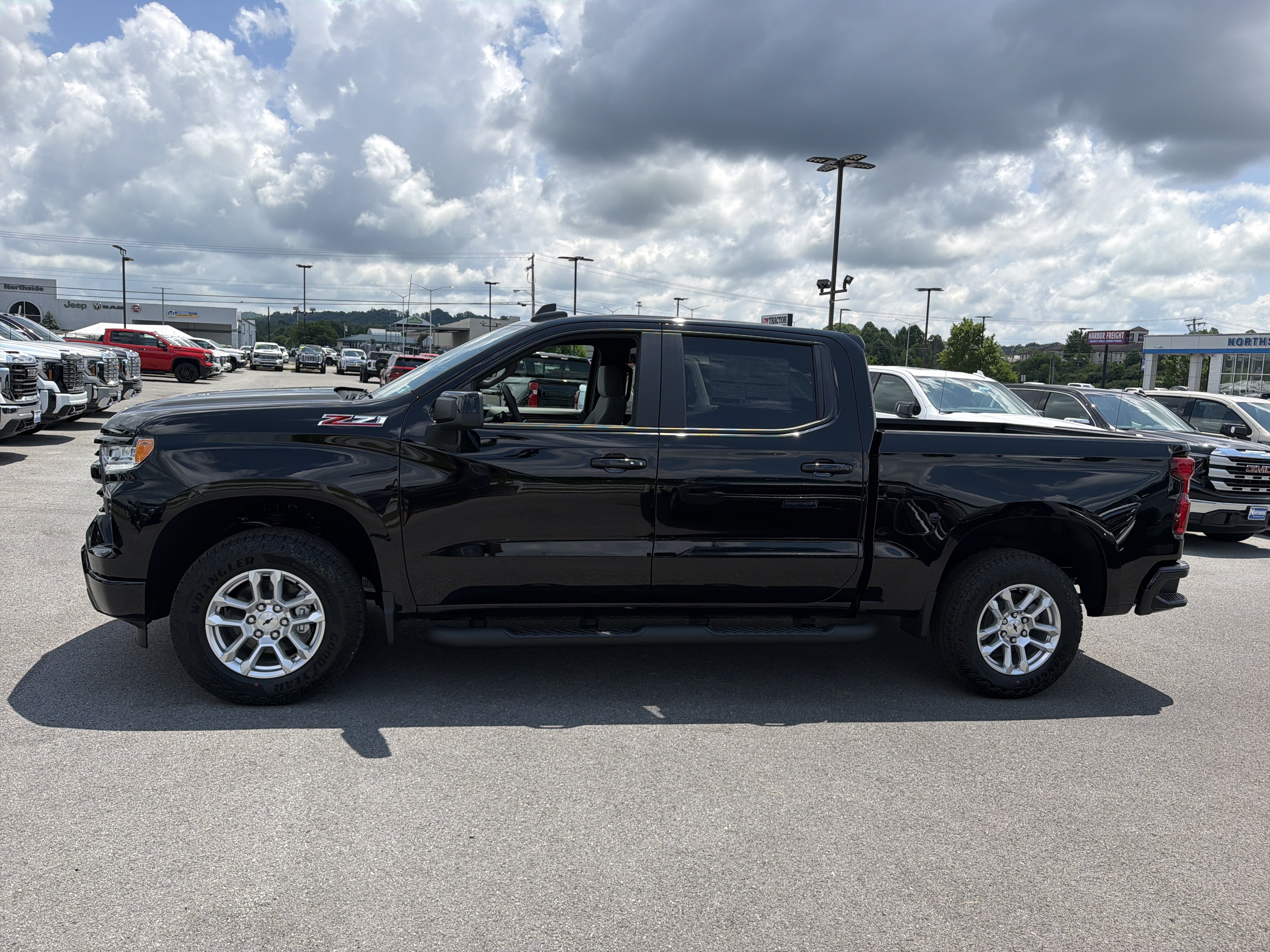 New 2026 Chevrolet Silverado 1500 RST AWD/4WD image 11