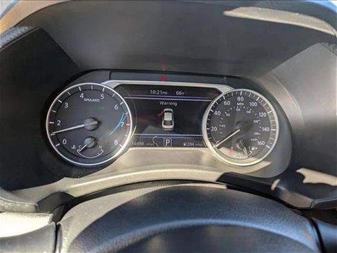 Used 2024 Nissan Sentra SV w/ SV Premium Package image 10