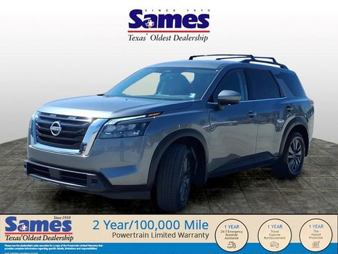 Used 2024 Nissan Pathfinder SV FWD image 7