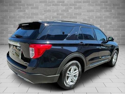 Certified 2023 Ford Explorer XLT w/ Equipment Group 202A AWD/4WD image 5