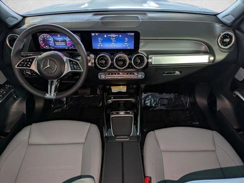 New 2026 Mercedes-Benz GLB 250 image 14