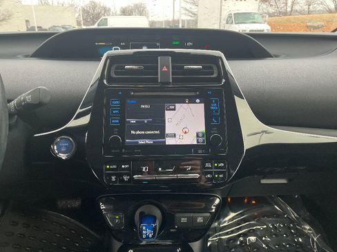 Used 2016 Toyota Prius Three Touring image 20