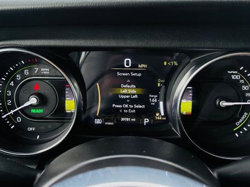 Used 2022 Jeep Wrangler Unlimited Sahara w/ Cold Weather Group image 30