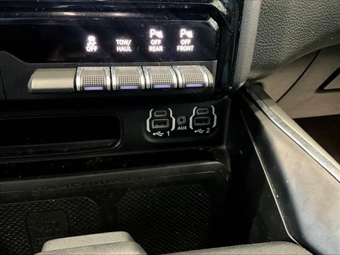 Used 2023 RAM 1500 Laramie AWD/4WD image 17