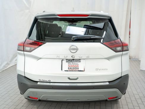 Certified 2023 Nissan Rogue SV w/ SV Premium B Package image 4
