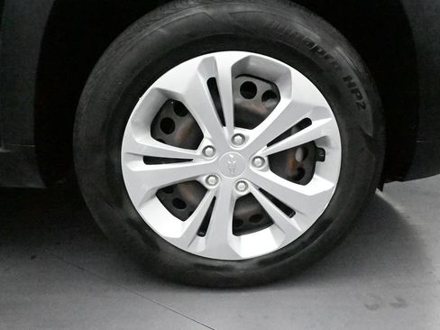 Used 2024 Chevrolet Trax LS FWD image 16