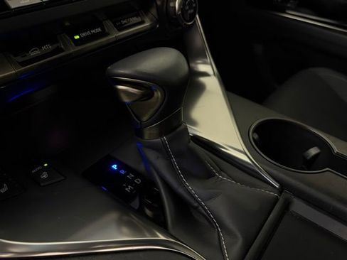 Used 2024 Lexus LX 600 4WD w/ Premium Package image 21