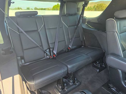 Used 2024 Cadillac Escalade Sport AWD/4WD image 13