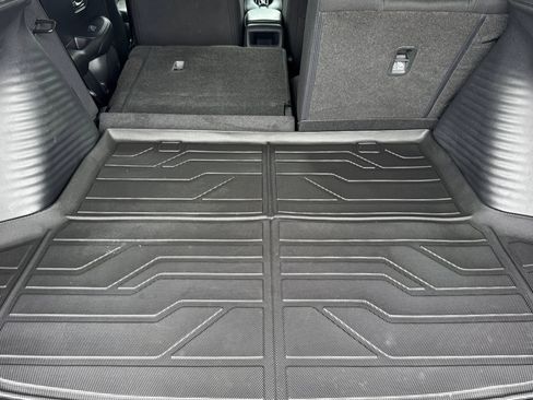 Certified 2025 Honda HR-V LX image 32