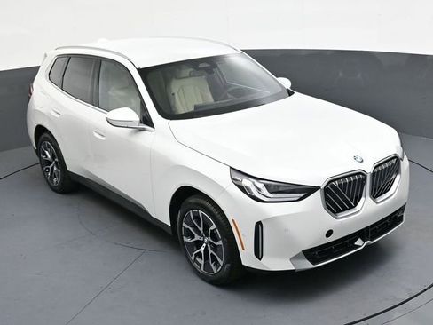 Used 2026 BMW X3 xDrive30 w/ Premium Package image 19