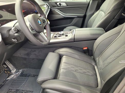 New 2026 BMW X7 M60i AWD/4WD image 16
